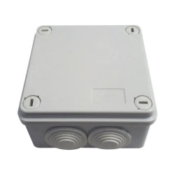 Caja tipo estanca IP55, con 6 entradas, tapa y tor