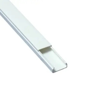 Canaleta blanca de PVC auto extinguible, sin
