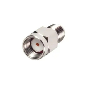 Adaptador en Línea de Conector SMA Macho Inve