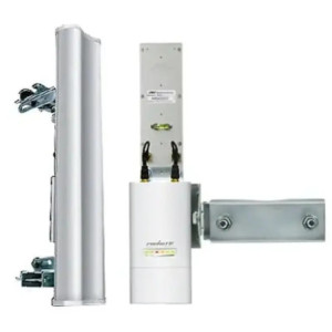 Antena sectorial para radio estaciones base a