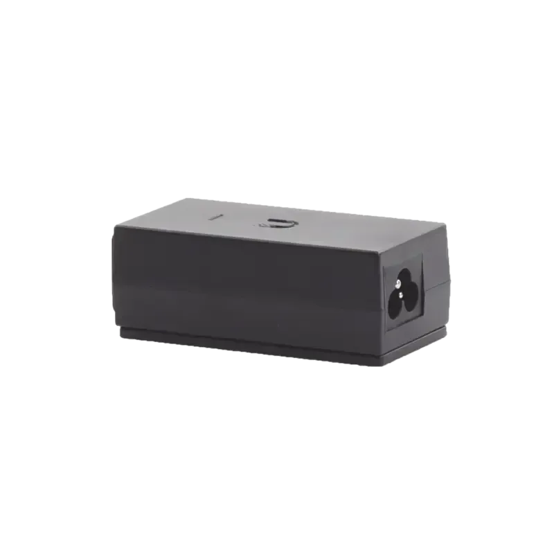 Adaptador PoE Ubiquiti de 24 VDC, 0.5 A con puerto Adaptador PoE Ubiquiti de 24 VDC, 0.5 A con puerto