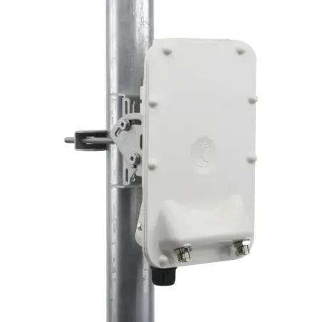 PTP-550  Hasta 1.36 GBps4910 - 6200 MHz802.11 AC W