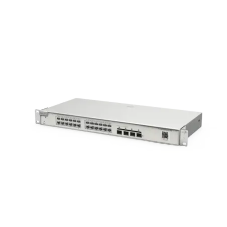 Switch Administrable Capa 2+ Plus, con 24 puertos