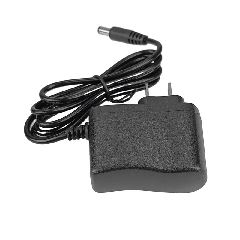 5 Vcc - 1A - Adaptador de voltaje - Voltaje 5 Vcc - 1A - Adaptador de voltaje - Voltaje