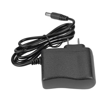 5 Vcc - 1A -  Adaptador de voltaje - Voltaje